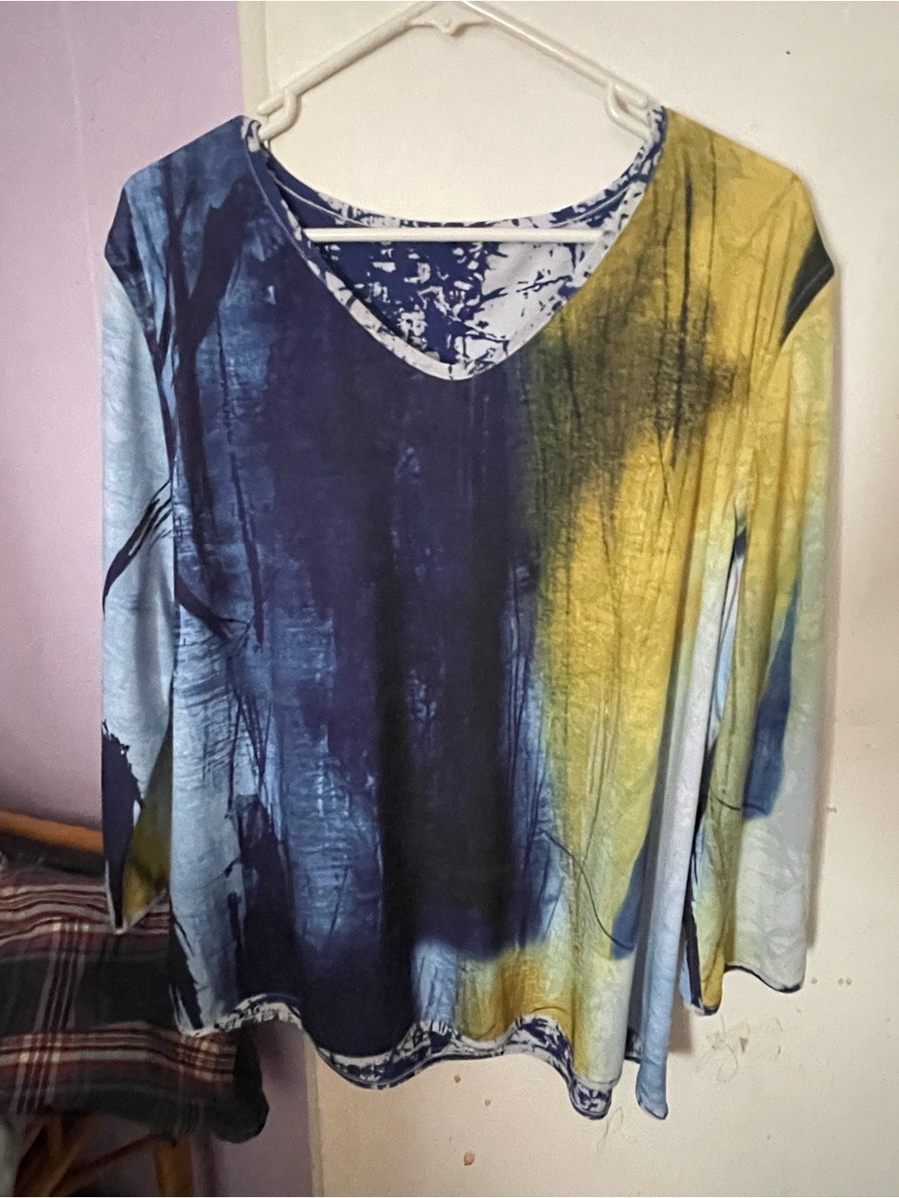 Women's Blue and Yellow Abstract V-Neck Long Sleeve Top, size 1X